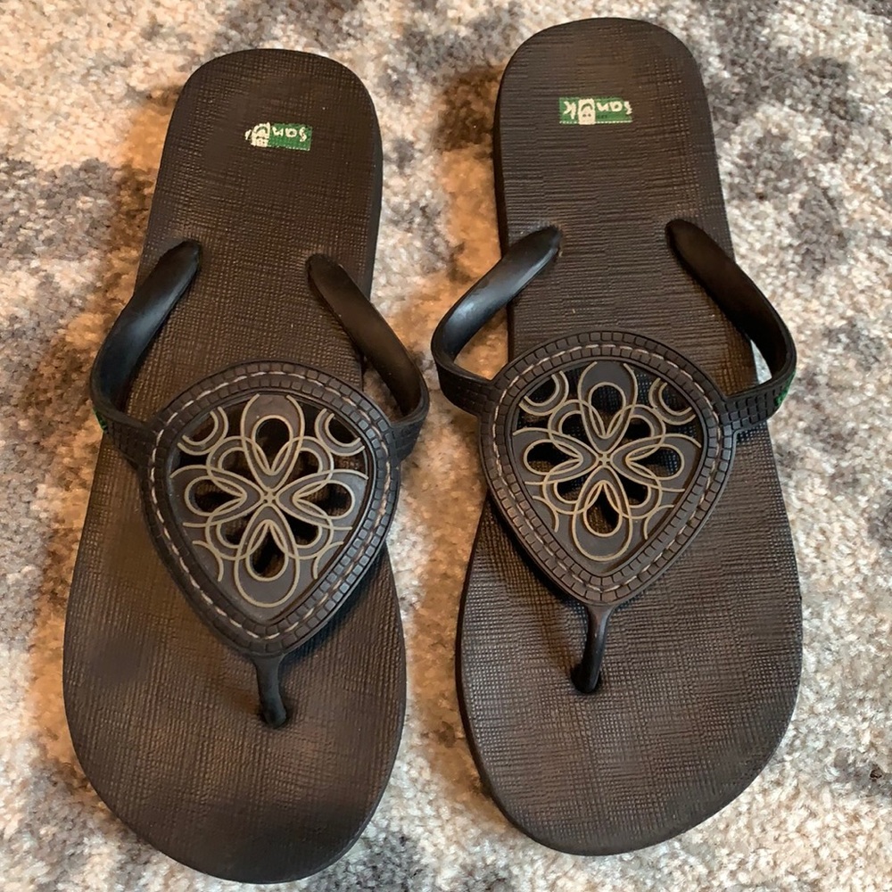 Sanuk, yoga mat flip flops